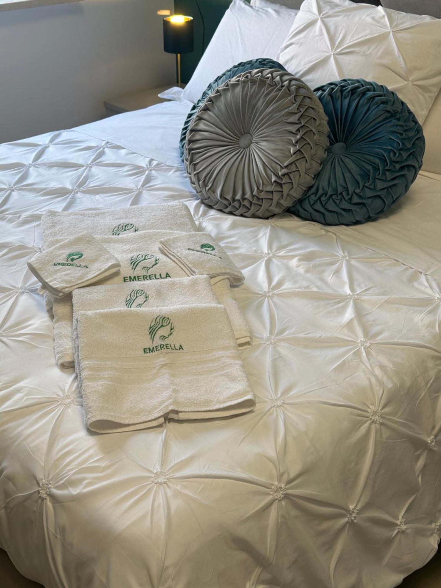 Emerella Luxury Suites-Siderno Lungomare Екстериор снимка