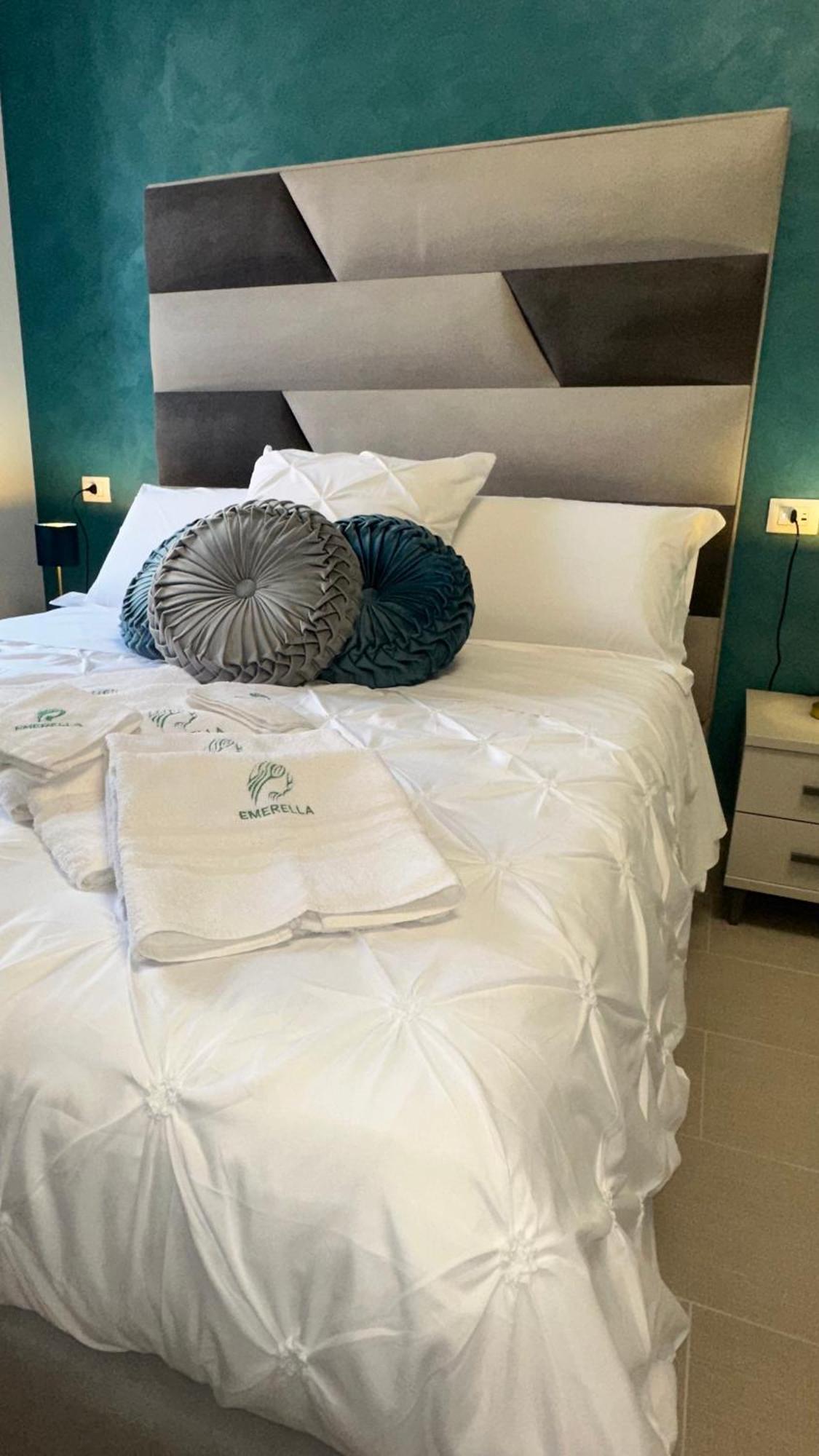 Emerella Luxury Suites-Siderno Lungomare Екстериор снимка