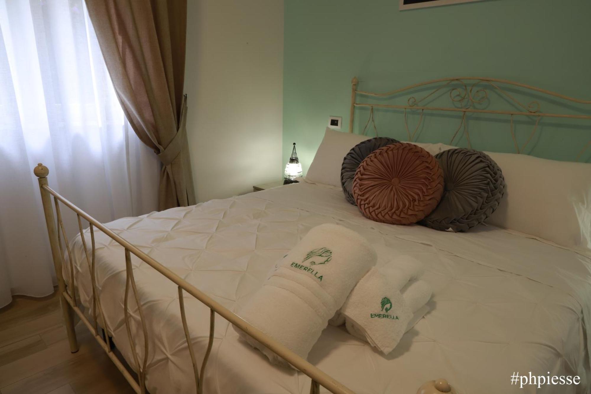 Emerella Luxury Suites-Siderno Lungomare Екстериор снимка